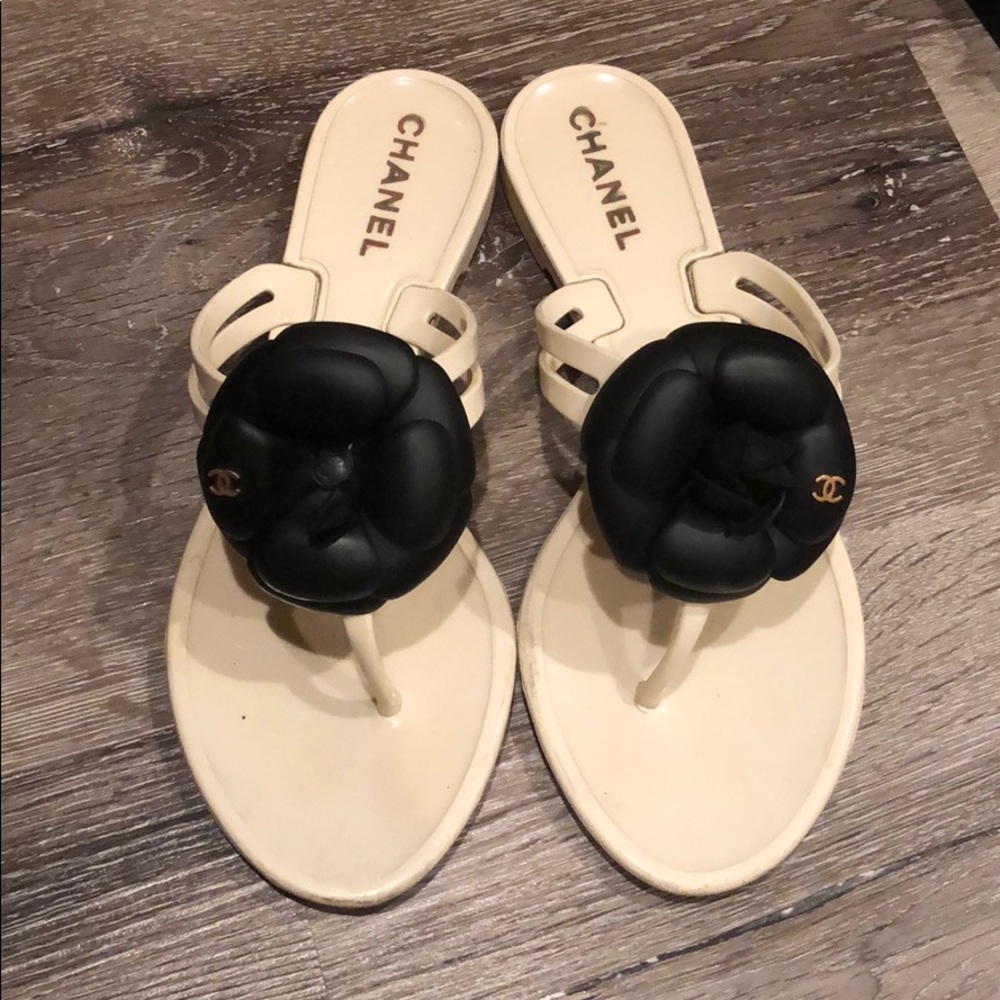 chanel sandal